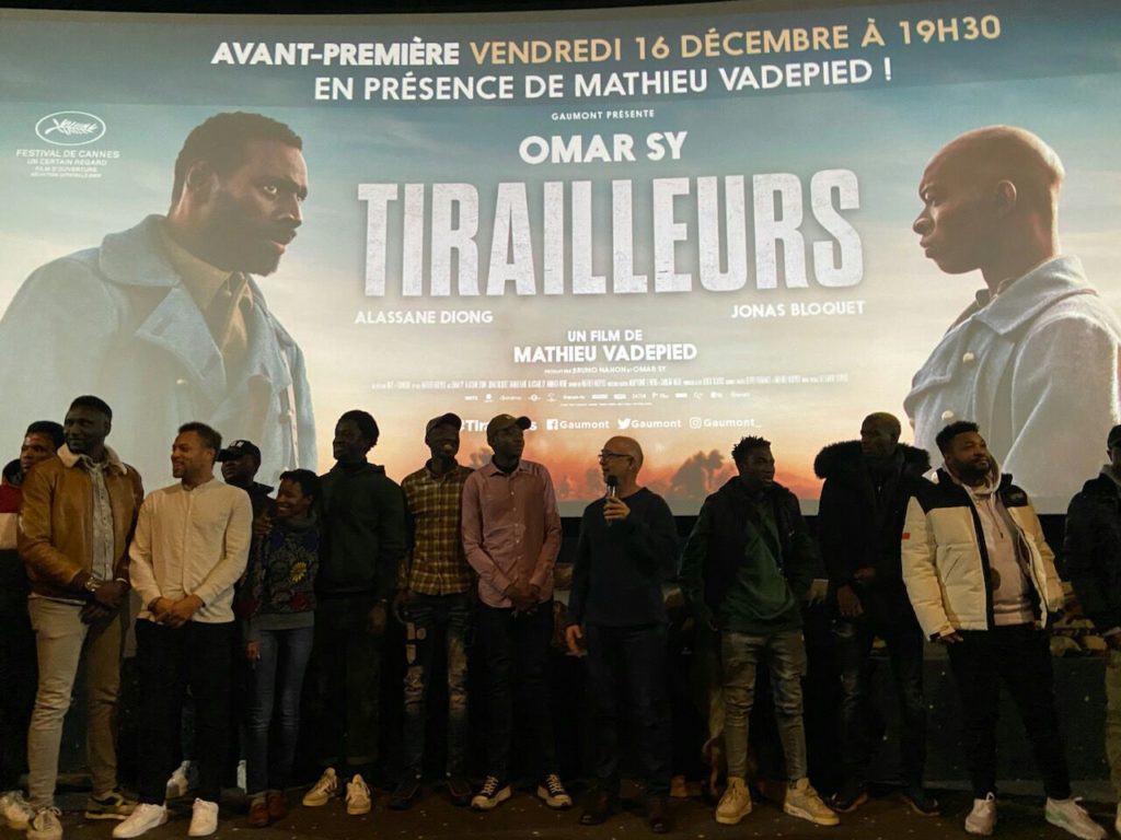 avant première du film "Tirailleurs" à Charleville-Mézières en présence du réalisateur, Mathieu Vadepied, et de certains figurants du film.